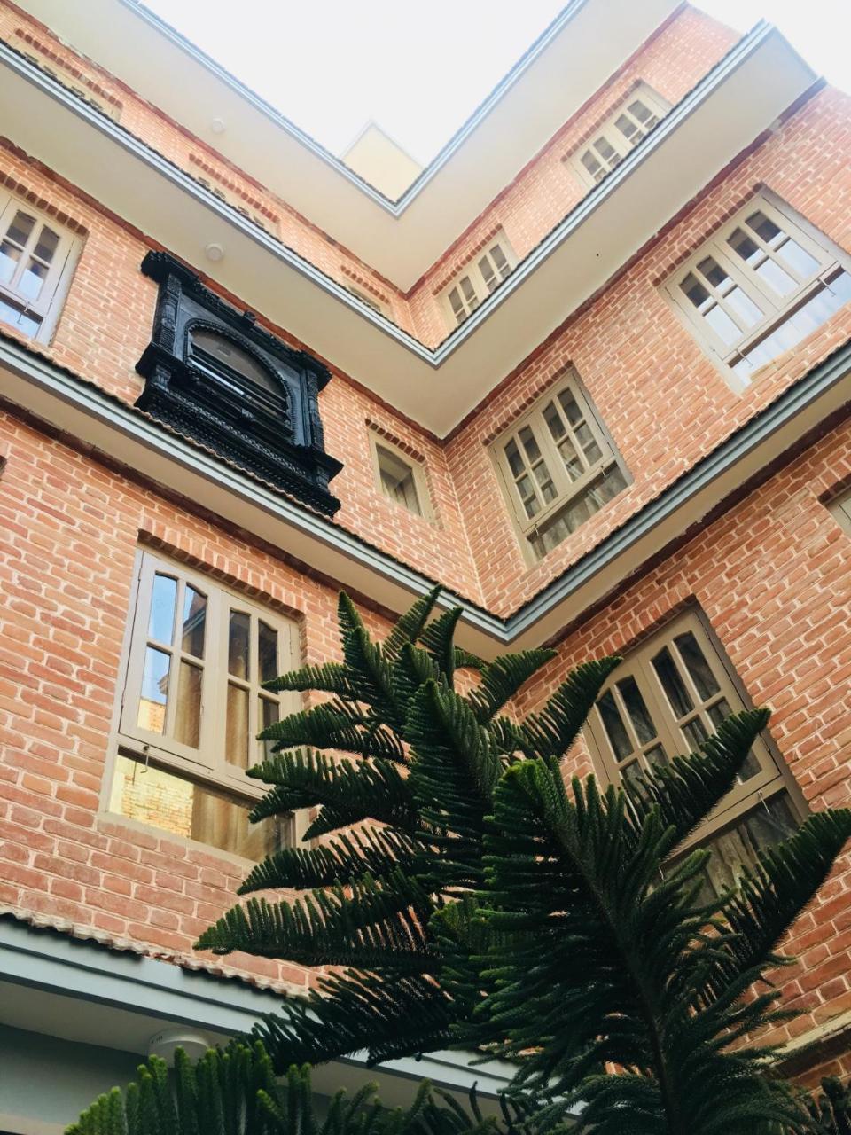 Hotel Central Bhatgoan Buitenkant foto