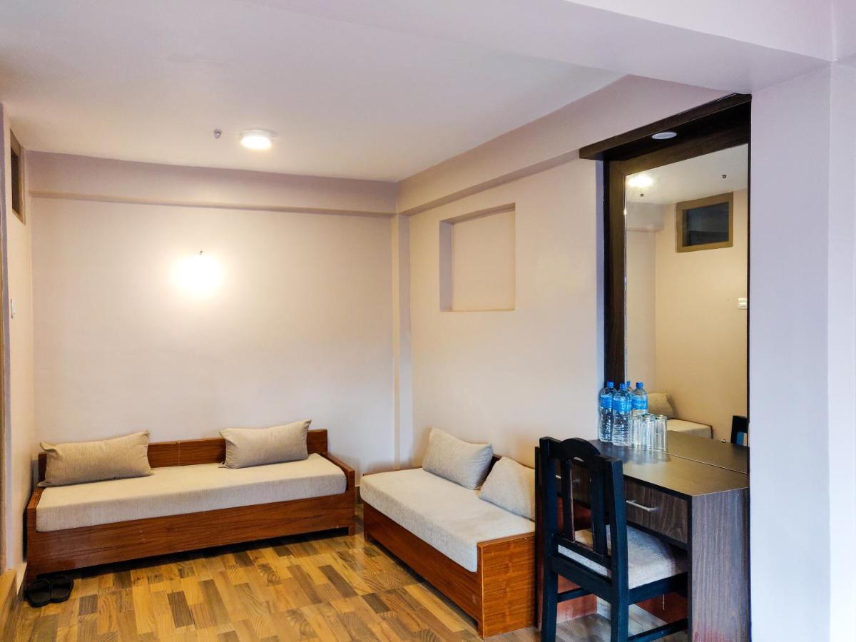 Hotel Central Bhatgoan Buitenkant foto