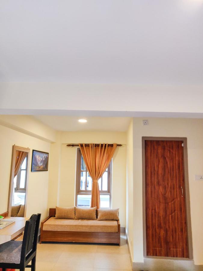 Hotel Central Bhatgoan Buitenkant foto