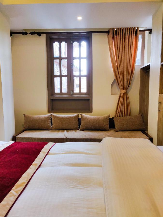 Hotel Central Bhatgoan Buitenkant foto